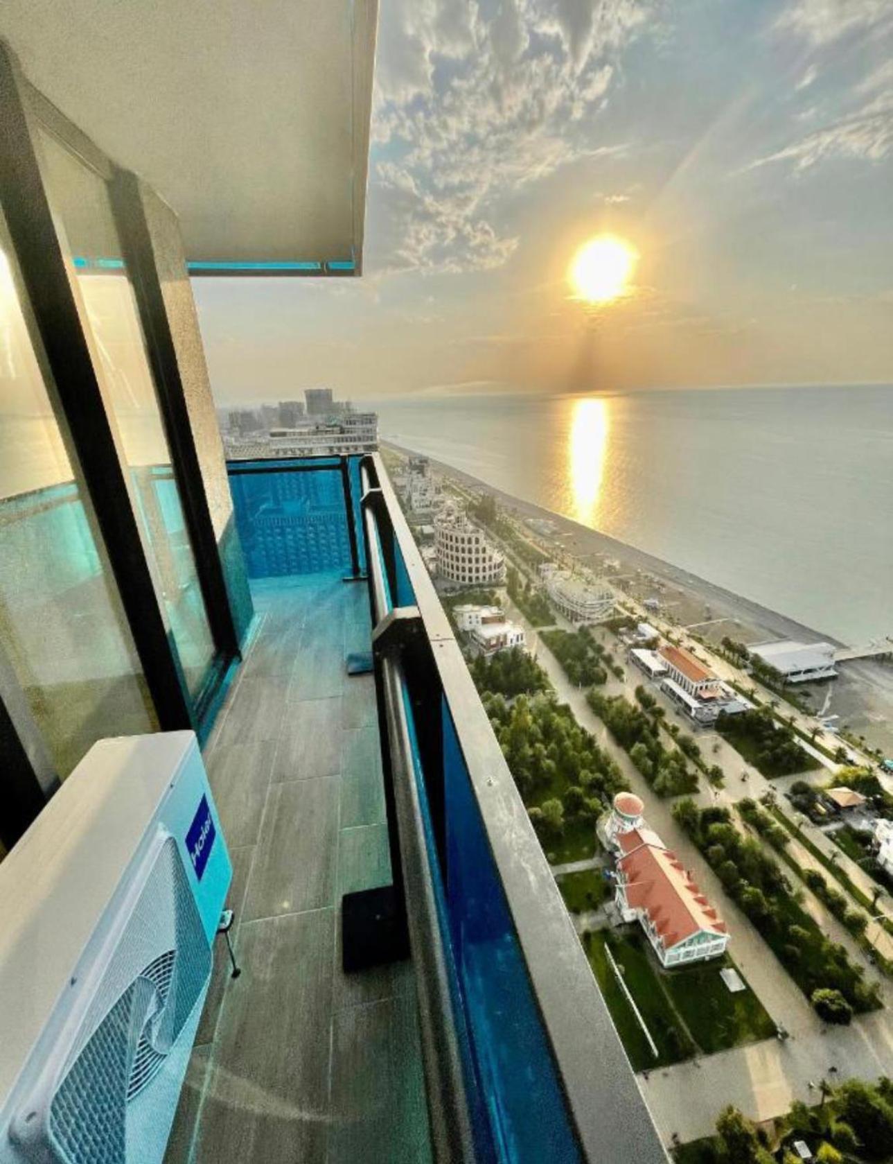 Orbi City Batumi Star Aparthotel Εξωτερικό φωτογραφία
